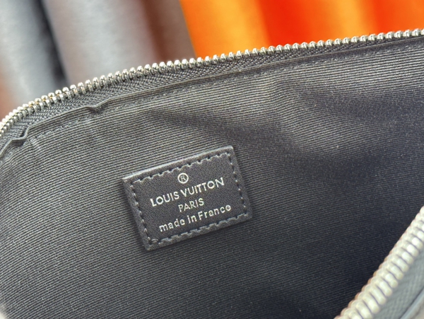 ルイヴィトンバッグ着用イメージ